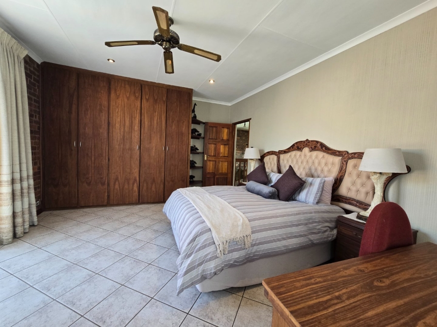 8 Bedroom Property for Sale in Grimbeeck Park North West